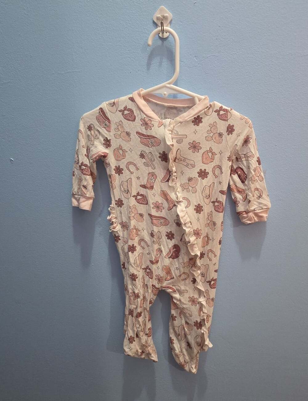 Milkberry bamboo Western Print Ruffle Sleeper 3-6M